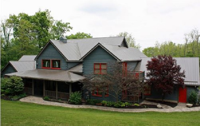 Indiana Couple Holding Contest To Win 675k Home!