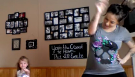 Video: Pregnant Mom And Daughter “Whip” And “Nae Nae”