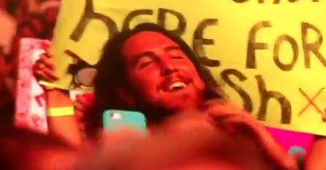 Colts Lineman Anthony Costanzo Gets Called Out At One Direction Concert!