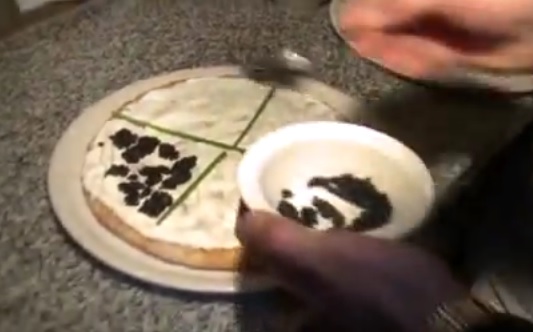 Would You Eat This $1,000 Pizza Or The $1 Pizza?